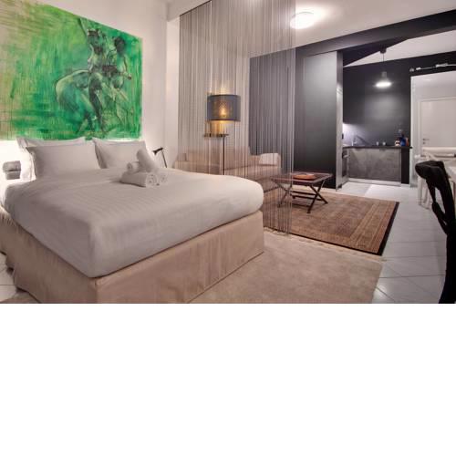 ALL SEASONS Luxury Suites1
