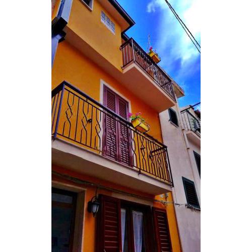 Alley 8