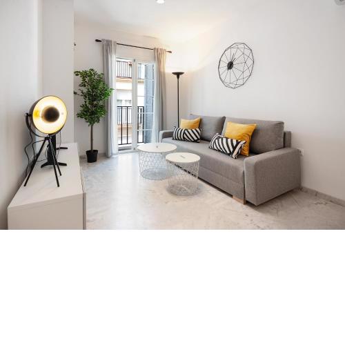 Alluring Apartment in Malaga Downtown
