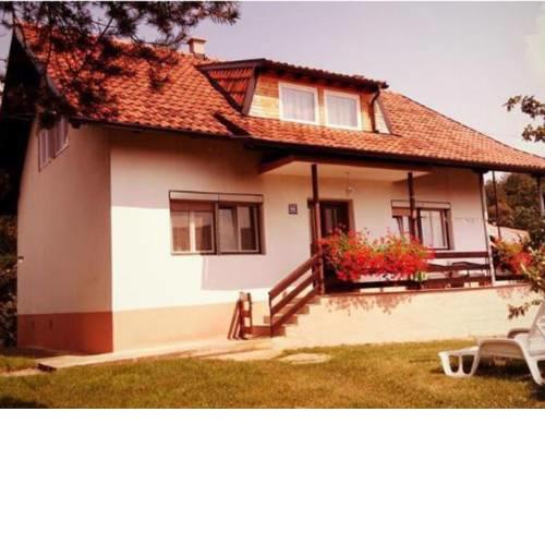 Alluring Farmhouse with Garden in Jakovci Netretićki