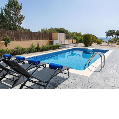 Alluring holiday home in Gennadi with private pool