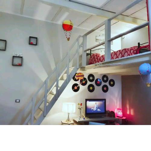 Ally's house