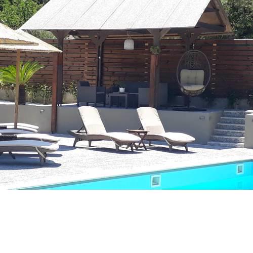 Almirikia Apartments & Rooms