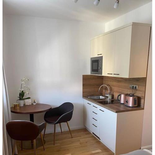 Aloha Apartment