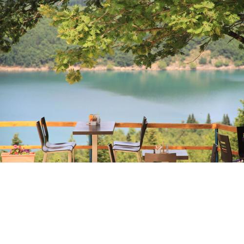 Alonaki at Lake Plastira