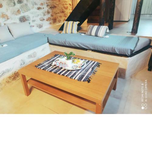 Aloni Wood & Stone