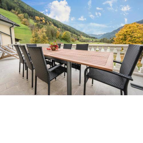 Alpen Living - 1 Stock Ganz
