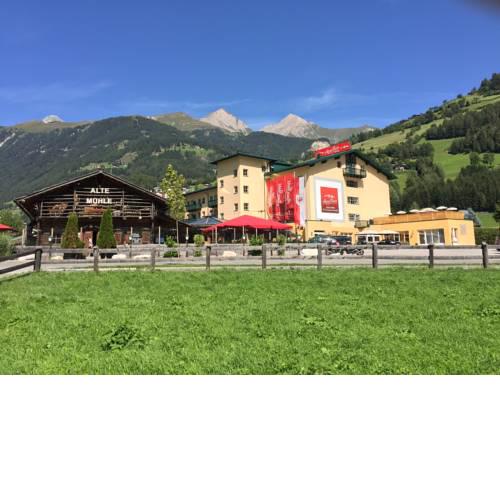 AlpenParks Hotel Matrei