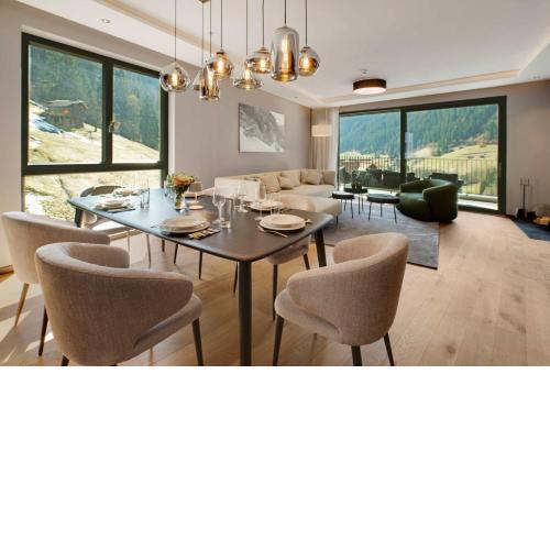 Alpine Chic - Fireplace Views & Ski Resorts