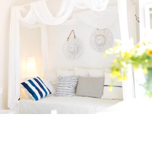 ALSAKI SUITE, Oia