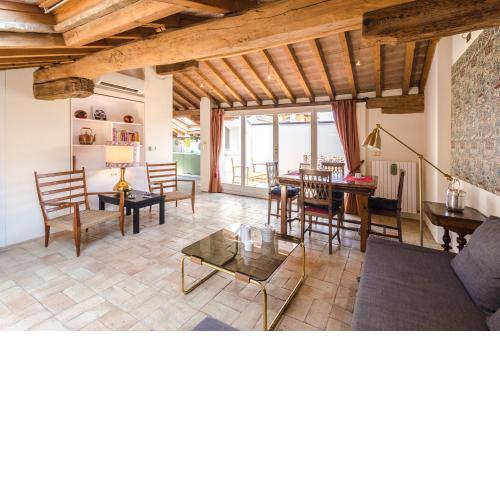 Altabella Panoramic Terrace Apartment