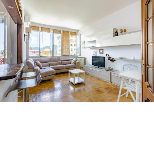 ALTIDO Apt for 3, with Terrace, Near Beach in Camogli