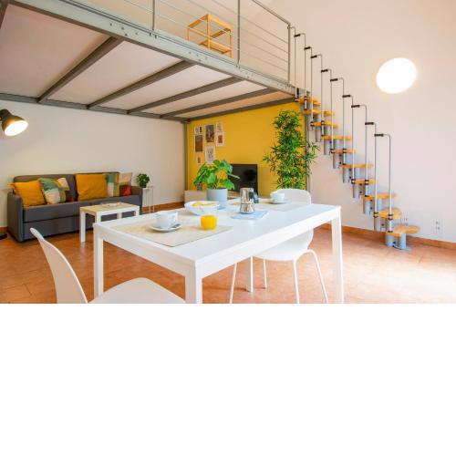 ALTIDO Colorful studio for 4 near Leaning Tower with Parking