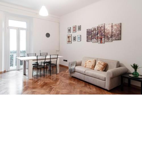 ALTIDO Dreamy 2-bed flat with a charming balcony