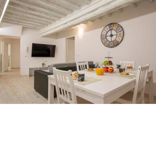 ALTIDO Fabulous Flat for 6 in the centre of Siena