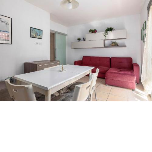 ALTIDO Family Flat w/Balcony