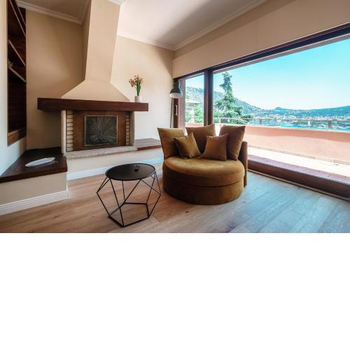 ALTIDO Flat with Pool & Garage