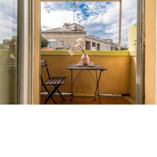 ALTIDO Lovely Studio for 2 with Balcony near Duomo