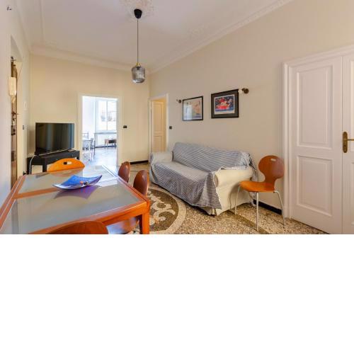 ALTIDO Spacious Central Flat