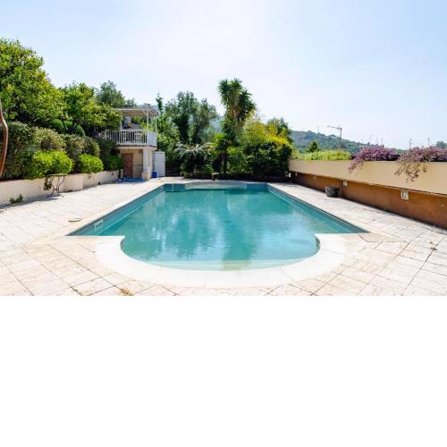 ALTIDO Splendid Flat in Villa w/Swimming Pool