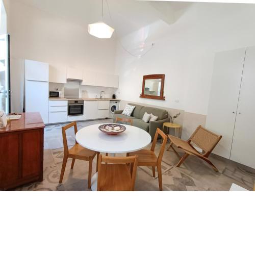 ALTIDO Superb Flat with patio and parking near the Beach