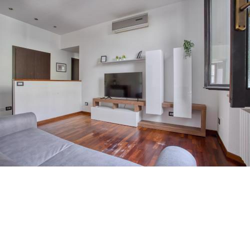 ALTIDO Tasteful flat with balcony