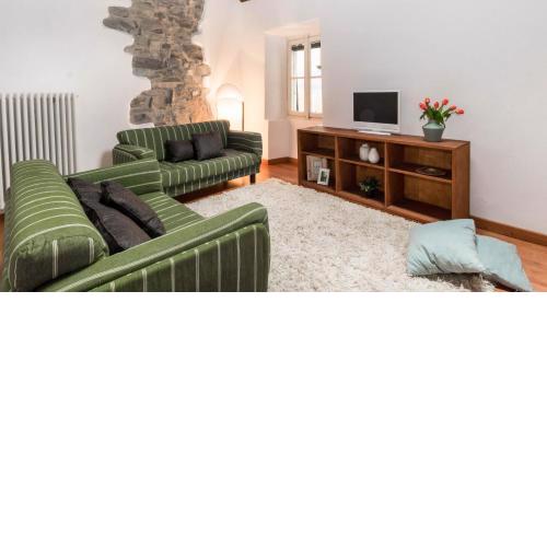 ALTIDO Warm Family Flat for 4, with Free Parking
