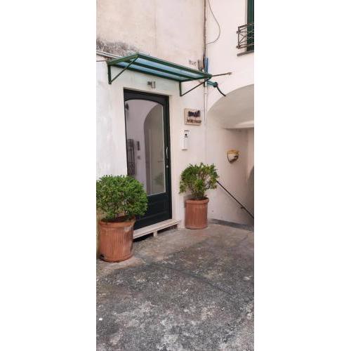 Amalfi Holiday House Rooms & Apartments