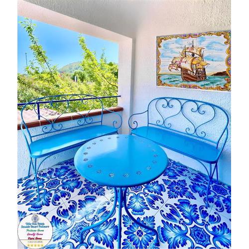 AMALFI ROOM ~ Camera indipendente con Bagno interno per Max 3/4 Persone