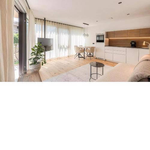 Amaril adults only Loft 207