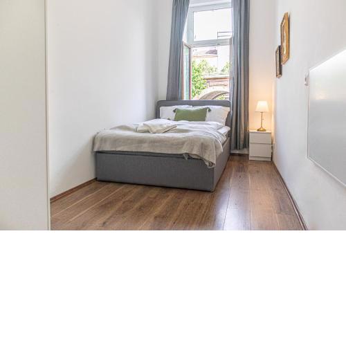 Amazing 1BR Apt, next to AKH Building for Everyone