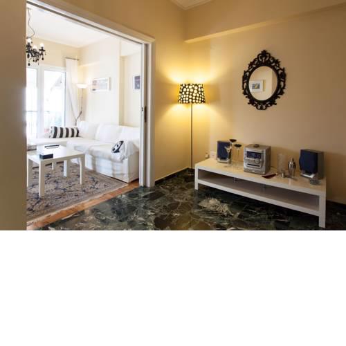 Amazing 2-bdrm apt in the center of Athens with Acropolis view