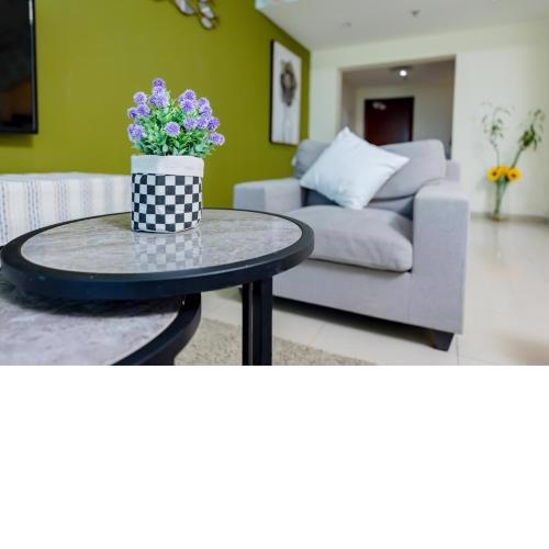 Amazing 3Bedroom + Maids in Heart Of Dubai
