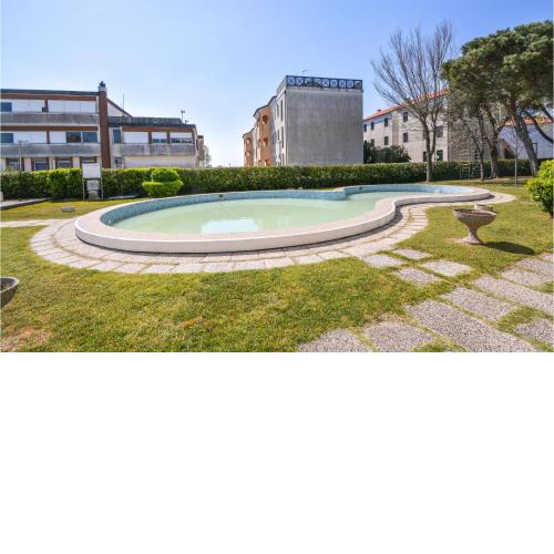 Amazing Apartment In Bacucco With Outdoor Swimming Pool, Wifi And 2 Bedrooms