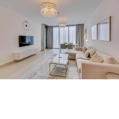 Amazing apartment in Brand new 5242 tower