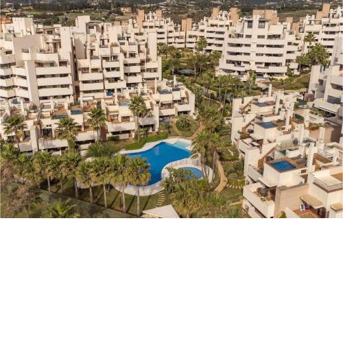 Amazing apartment in Estepona with WiFi, Indoor swimming pool and 2 Bedrooms