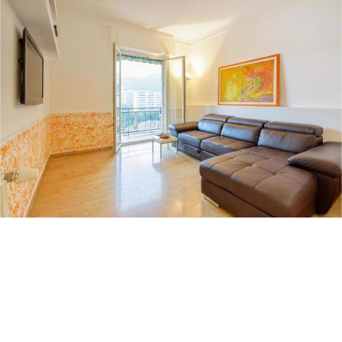 Amazing apartment in Genova with WiFi and 2 Bedrooms