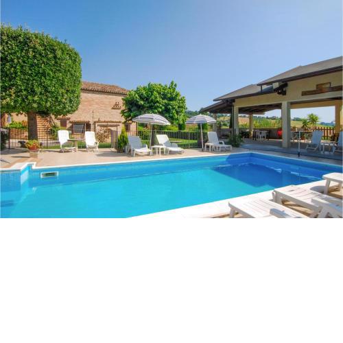 Amazing Apartment In Monte Rinaldo With Outdoor Swimming Pool, Wifi And 3 Bedrooms