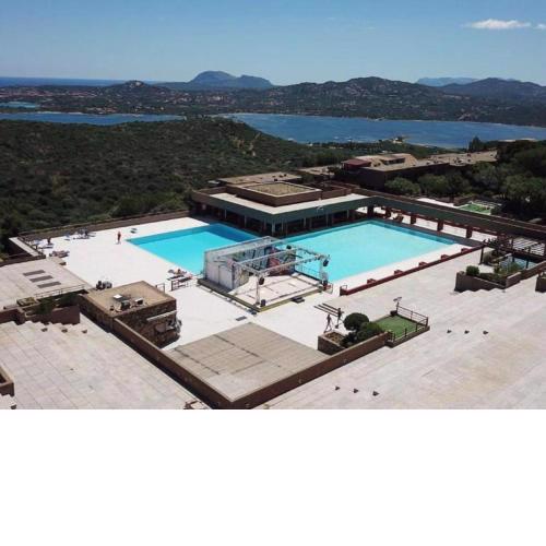 Amazing apartment in Olbia with shared pool