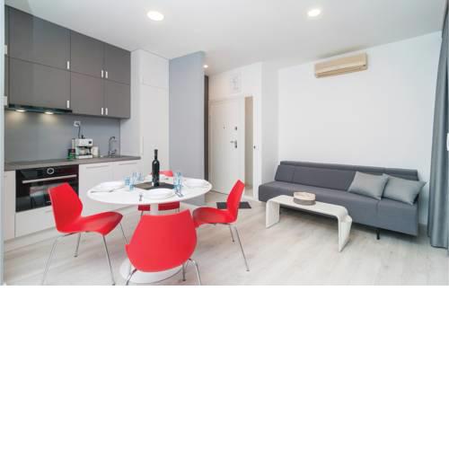 Amazing apartment in Omis w/ 1 Bedrooms