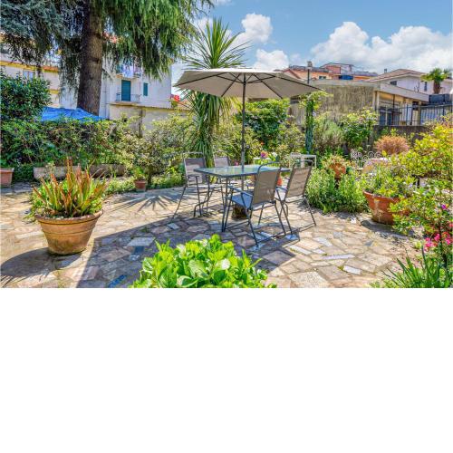 Amazing Apartment In Rapallo With Wifi And 2 Bedrooms