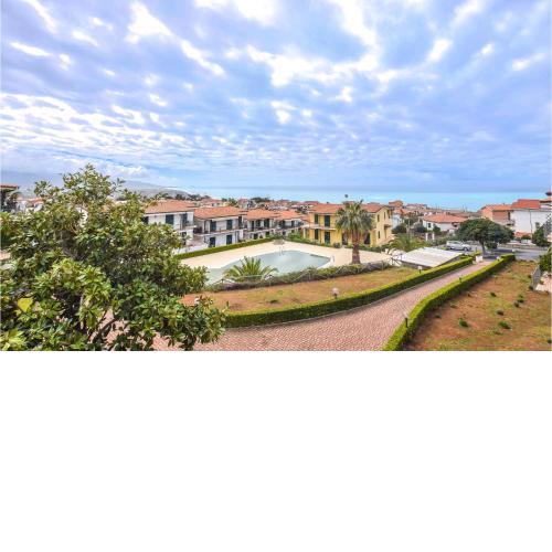 Amazing apartment in Scalea with WiFi, Indoor swimming pool and 2 Bedrooms