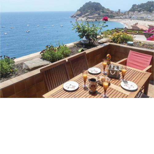 Amazing apartment in Tossa de Mar w/ Outdoor swimming pool, WiFi and Outdoor swimming pool