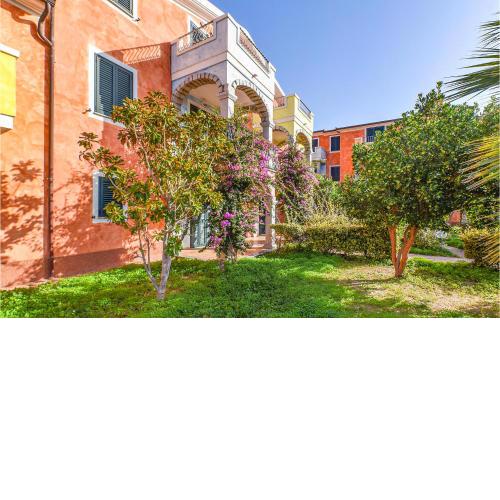 Amazing apartment in Valledoria SS with 2 Bedrooms