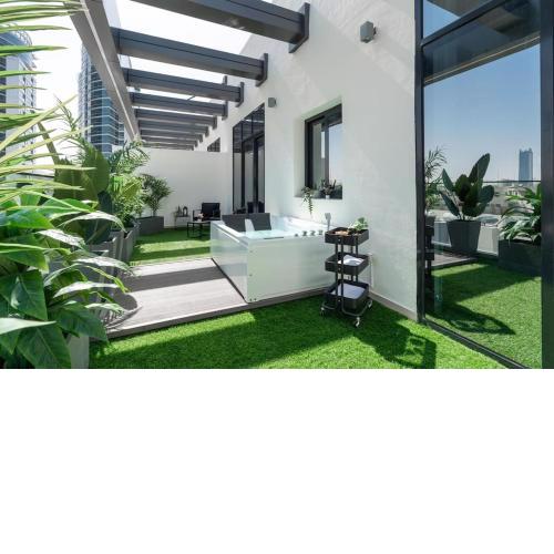 Amazing Apt with Private Jacuzzi