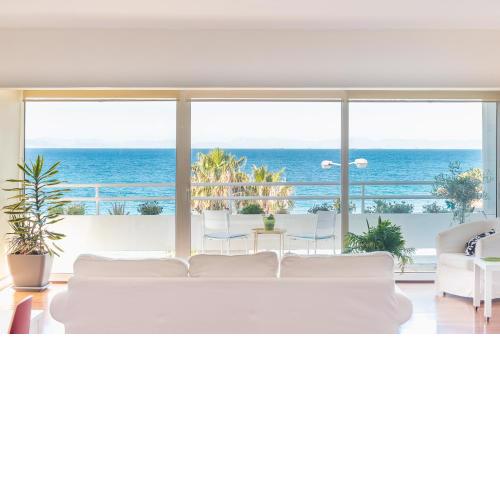 Amazing Beach Apt Panoramic View next to Marina Alimos
