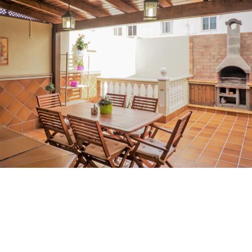 AMAZING DUPLEX 3 bedrooms GOOD WIFI with terrace & BBQ