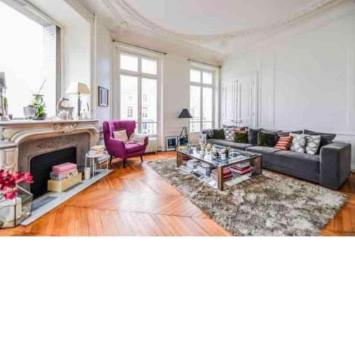 AMAZING FLAT IN GREAT LOCALISATION in 6 AREAPARIS