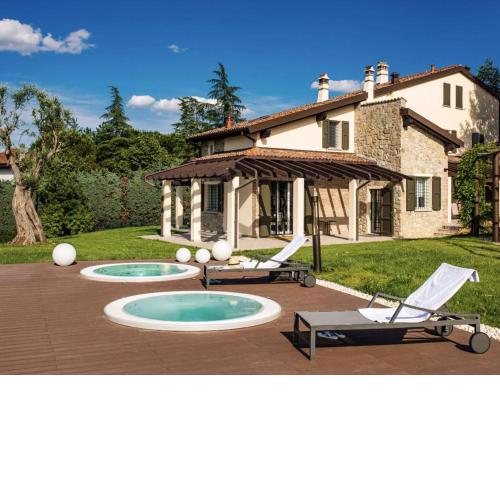 Amazing holiday home in Castel San Pietro Terme with pool