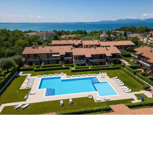 Amazing holiday home in Lazise with swimming pool